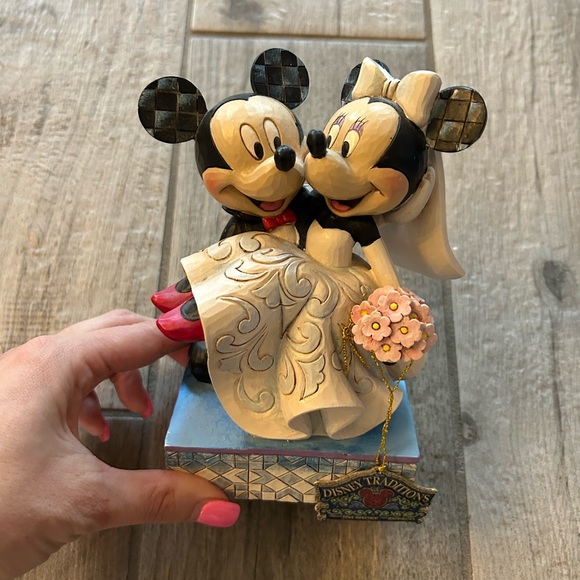 Jim Shore Other - Mickey and Minnie Mouse wedding